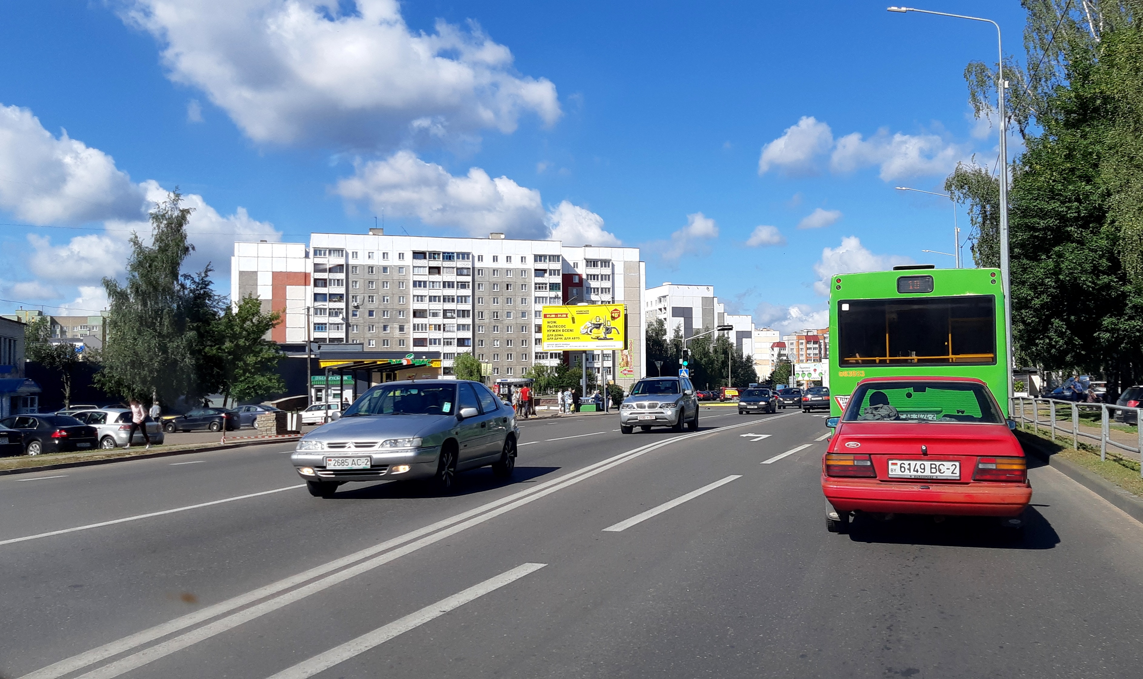 Полоцк, Октябрьская ул., в районе остановки "База" со стороны магазина "Фридрихсхафен" сторона B. Изображение 0.